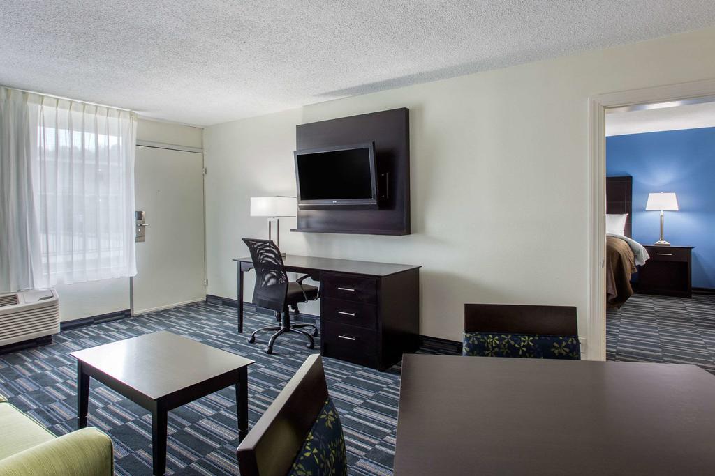 Days Inn And Suites By Wyndham Oxford Kültér fotó